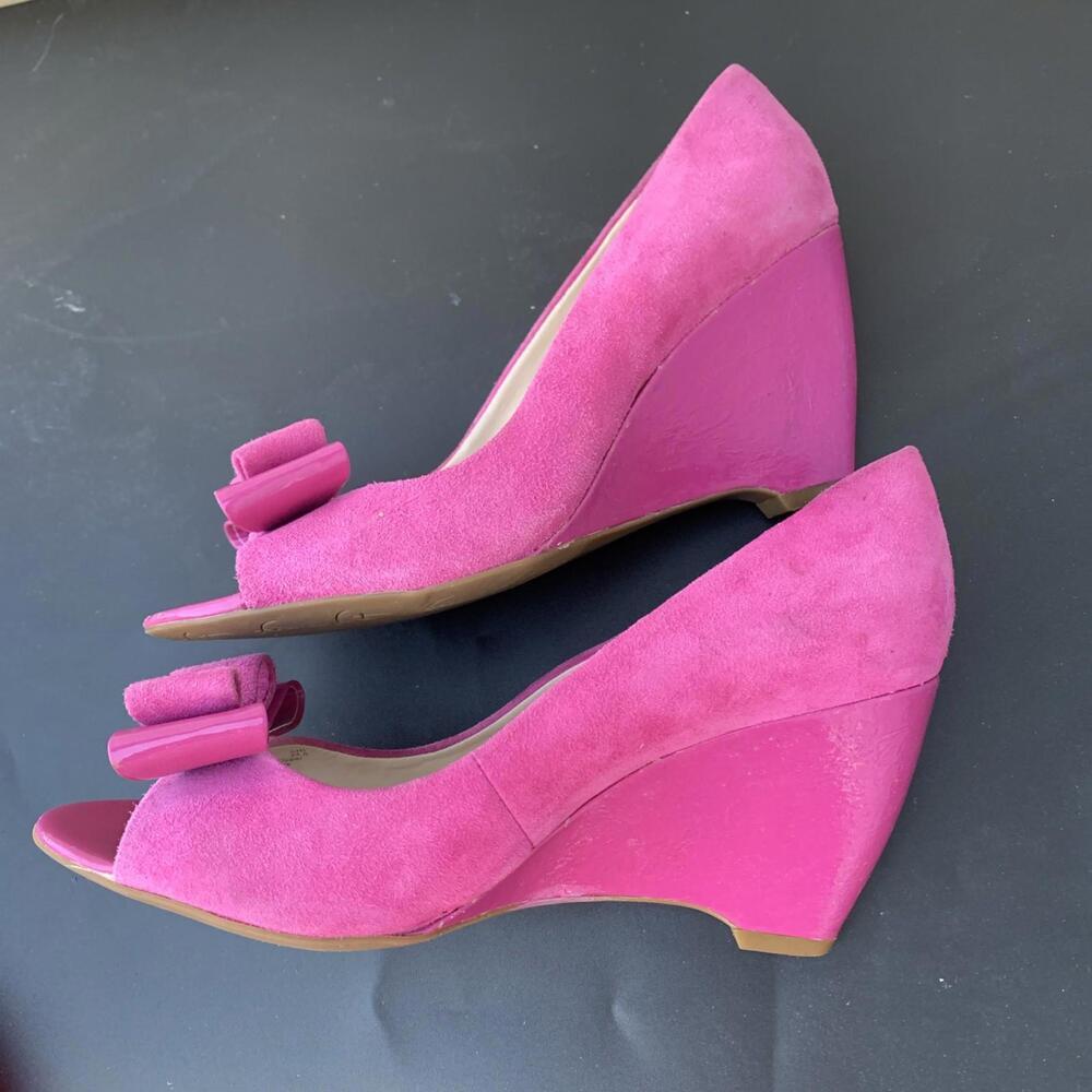 Franco Sarto Pink Bow Heels  Wedge Pumps Suede Patent Leather  Fuchsia Size 8